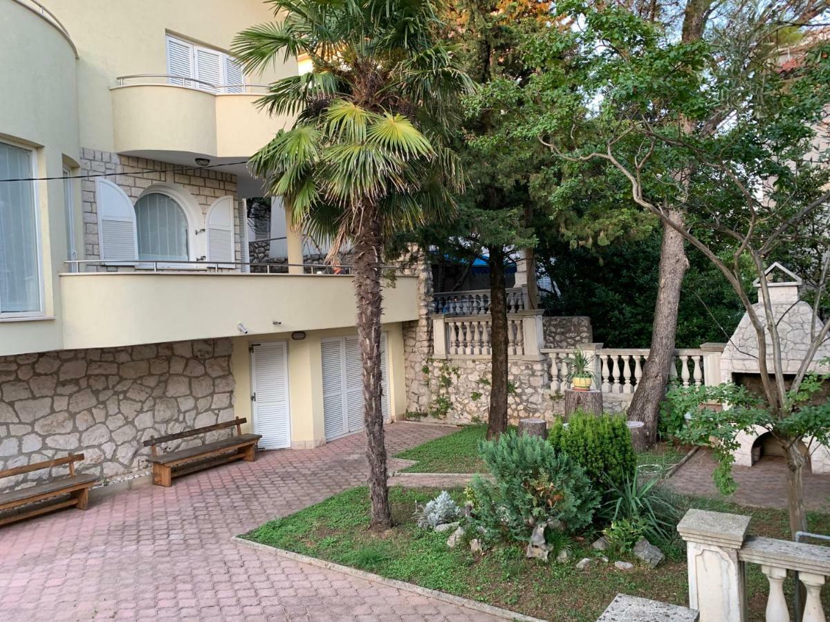 Apartments Lukas Novi Vinodolski Ngoại thất bức ảnh